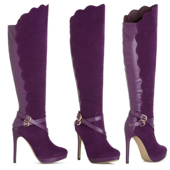 ❌SOLD❌ Knee-High Soleh Boots With Scalloped Edge and Wrap - Picture 1 of 9